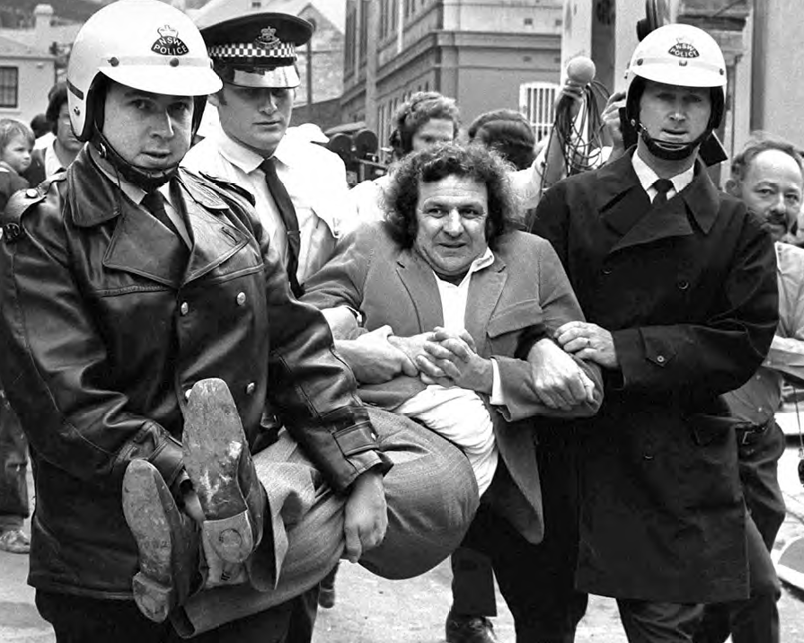 Jack Mundey being arrested The Rocks October 1973 crop